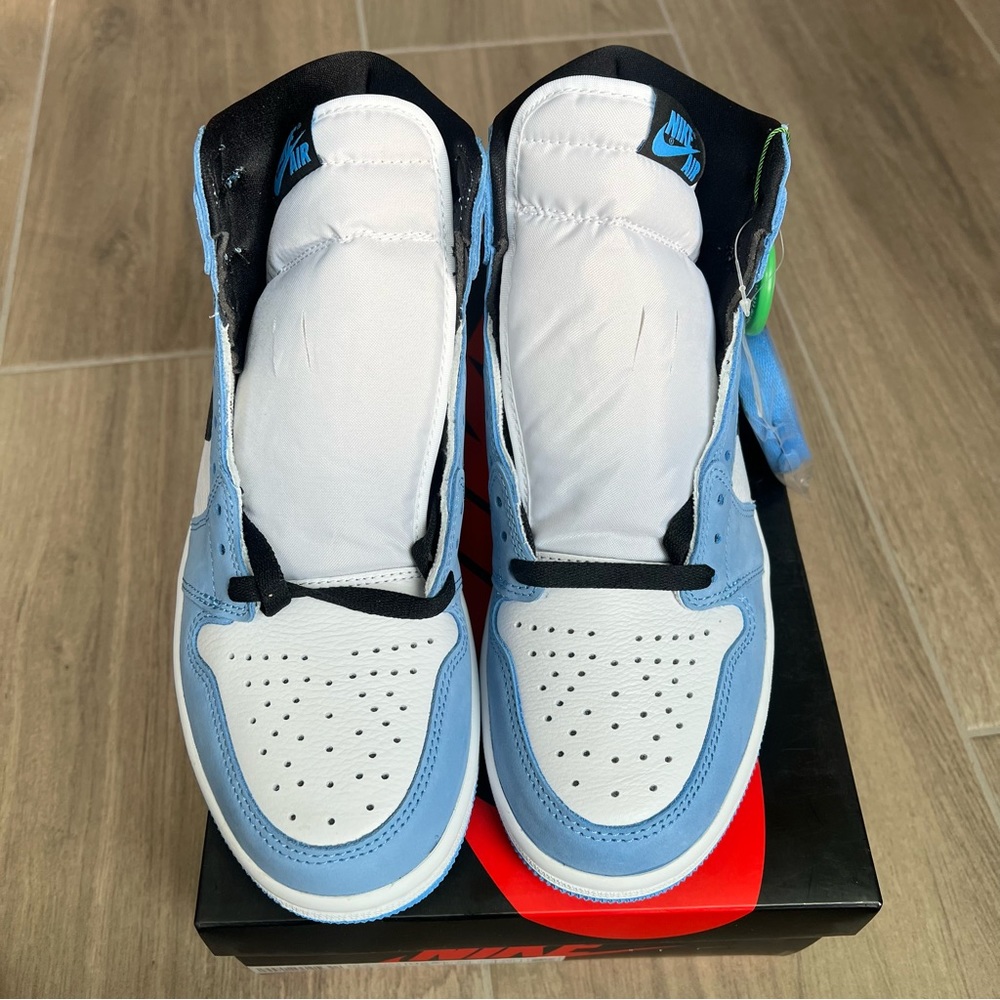 Air Jordan 1 Retro High OG - Picture 6 of 9